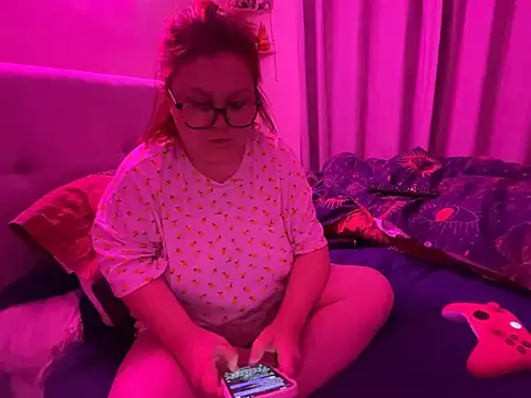 Snapshot of Tallulah-mae-xoxox chatting on 1, 2, 2025 Tallulah-mae-xoxox online show from 1, 2, 2025