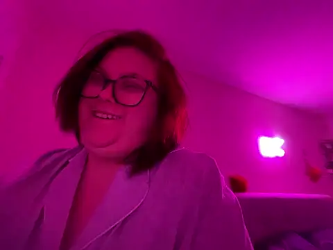 Snapshot of Tallulah-mae-xoxox chatting on 4, 2, 2025 Tallulah-mae-xoxox online show from 4, 2, 2025