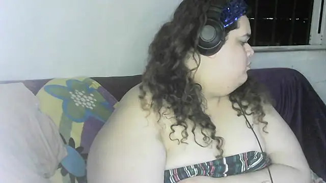 Snapshot of GeovanaLiveHot chatting on 21, 2, 2025 GeovanaLiveHot online show from 21, 2, 2025