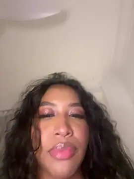 IamCrystal2 online show from 1, 3, 2026