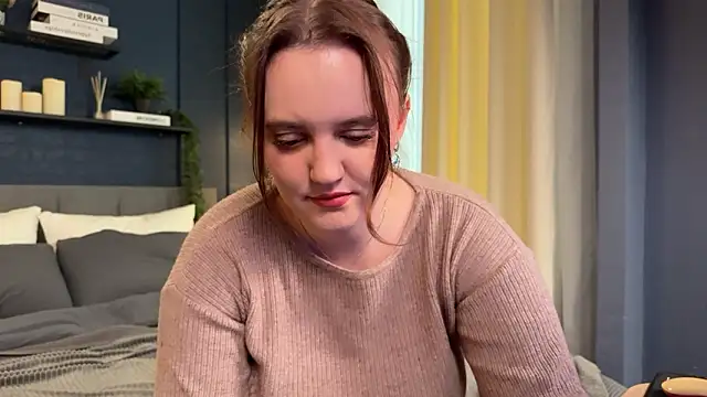 Lella Ryann  online show from 28, 3, 2026