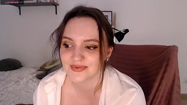 Snapshot of Lella_Ryann_ chatting on 16, 7, 2026 Lella Ryann online show from 16, 7, 2026