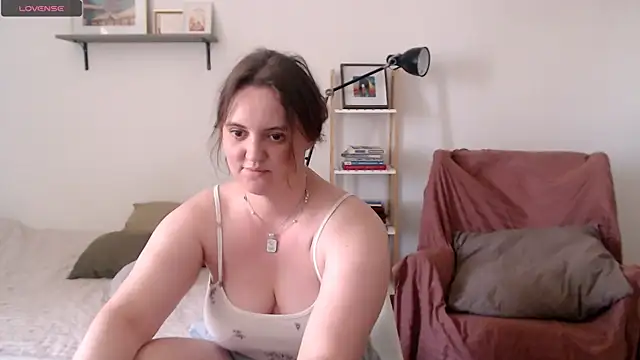 Snapshot of Lella_Ryann_ chatting on 18, 7, 2026 Lella Ryann online show from 18, 7, 2026