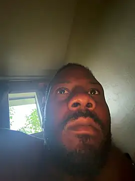 Snapshot of louu51 chatting on 29, 7, 2026 louu51 online show from 29, 7, 2026