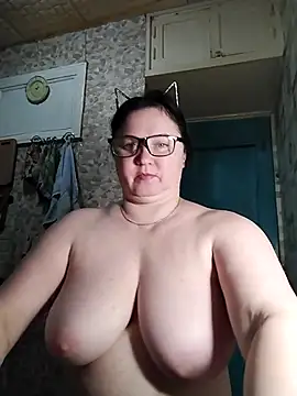 Snapshot of Holly-69 chatting on 18, 4, 2026 Holly-69 online show from 18, 4, 2026