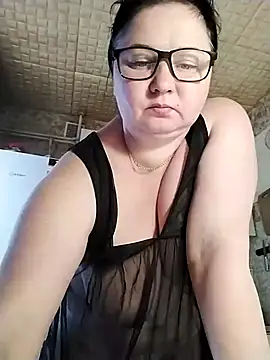 Snapshot of Holly-69 chatting on 23, 4, 2026 Holly-69 online show from 23, 4, 2026