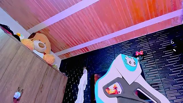 missycanoo online show from 18, 9, 2025