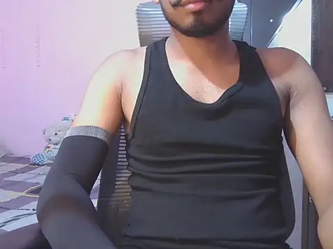 KissesBoyAD online show from 26, 9, 2025