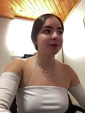 Snapshot of imlindapink chatting on 3, 3, 2025 imlindapink online show from 3, 3, 2025