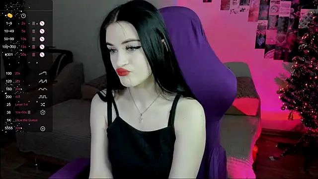 Molly Crystall online show from 15, 1, 2025