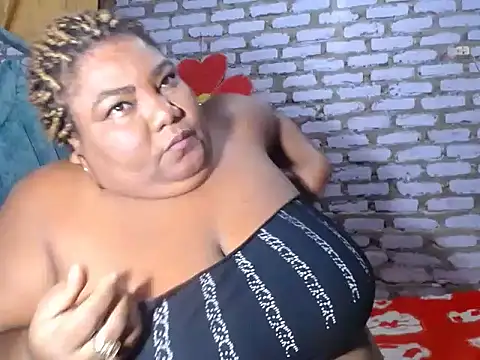 bustyboobsperver online show from 28, 10, 2025