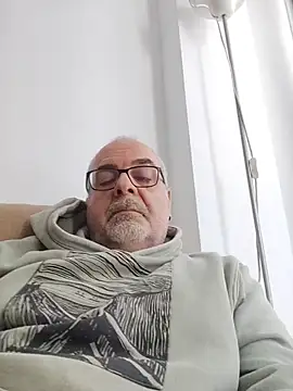 Satiro Sevilla online show from 12, 4, 2026