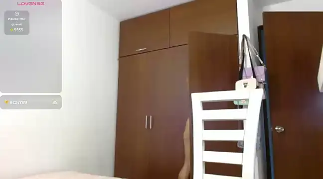 AnnitaSerna  online show from 10, 12, 2024