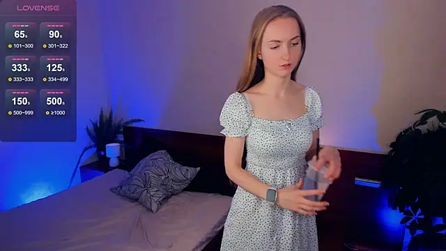 EsmaCarll online show from 9, 12, 2024