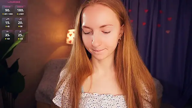 EsmaCarll online show from 2, 3, 2025