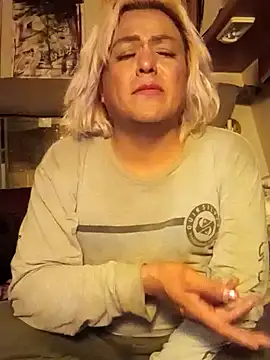 Snapshot of HoneyBdaQueen chatting on 28, 9, 2025 HoneyBdaQueen online show from 28, 9, 2025