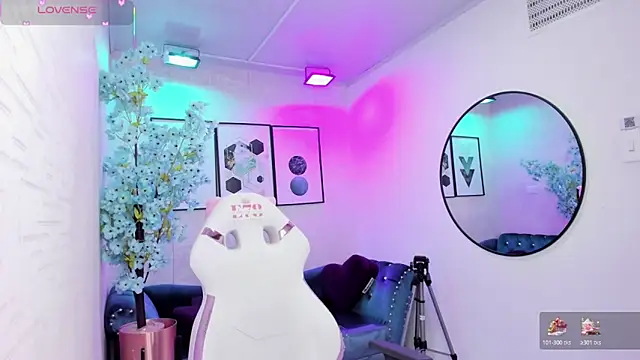 Tiara rr online show from 21, 3, 2026