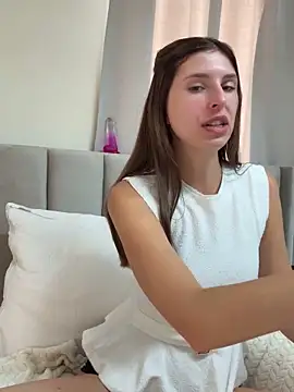 emma05 online show from 12, 9, 2025