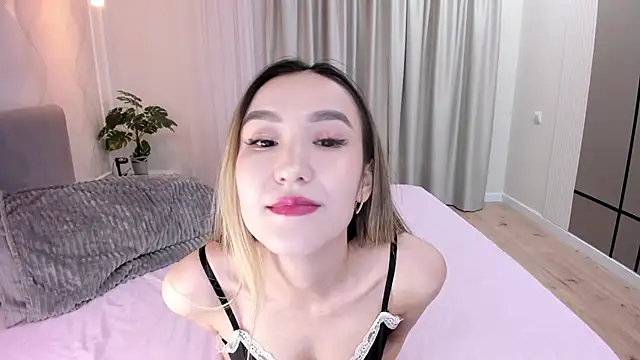 Hensuan online show from 12, 12, 2024