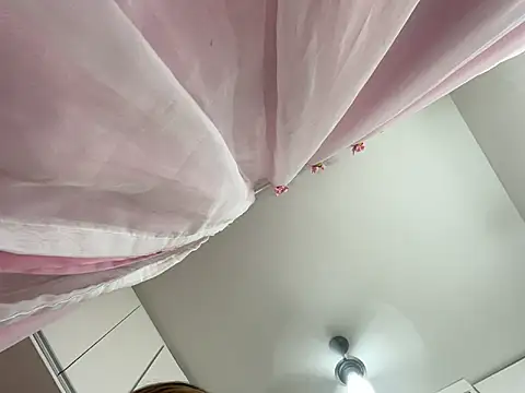 lariic online show from 21, 3, 2025