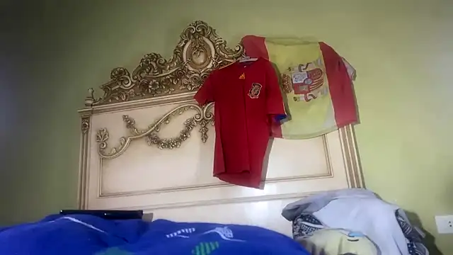 Snapshot of emylolo9 chatting on 2, 12, 2024 emylolo9 online show from 2, 12, 2024