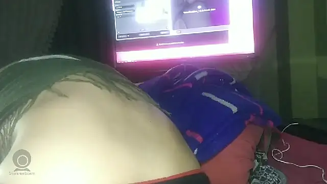 Snapshot of emylolo9 chatting on 3, 12, 2024 emylolo9 online show from 3, 12, 2024