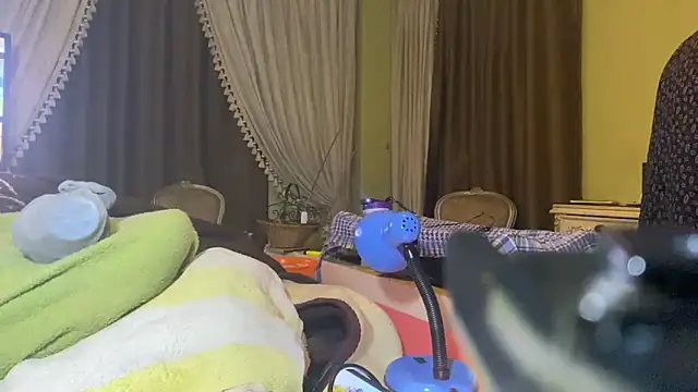 Snapshot of emylolo9 chatting on 10, 12, 2024 emylolo9 online show from 10, 12, 2024