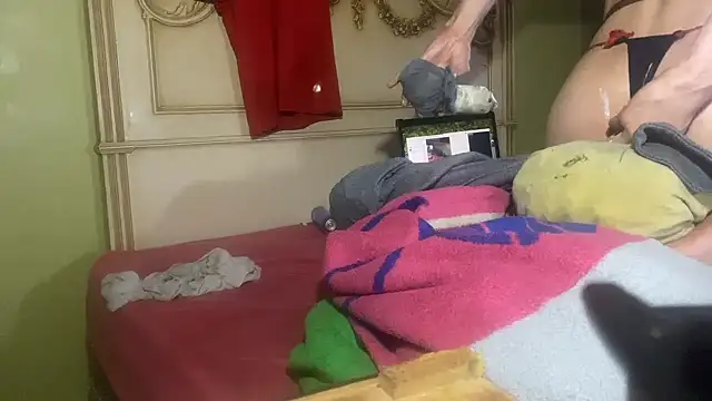 Snapshot of emylolo9 chatting on 14, 12, 2024 emylolo9 online show from 14, 12, 2024