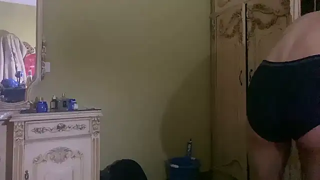 Snapshot of emylolo9 chatting on 30, 12, 2024 emylolo9 online show from 30, 12, 2024