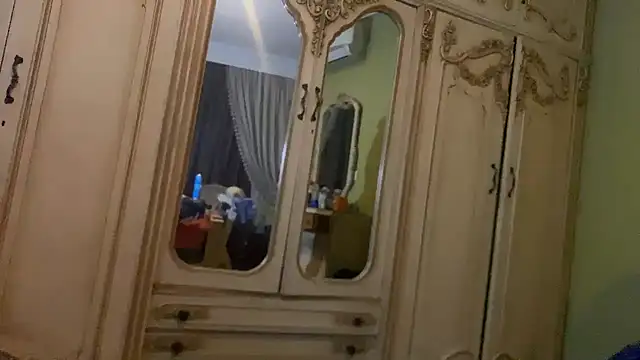 Snapshot of emylolo9 chatting on 1, 1, 2025 emylolo9 online show from 1, 1, 2025