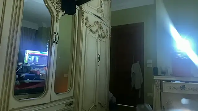 Snapshot of emylolo9 chatting on 4, 1, 2025 emylolo9 online show from 4, 1, 2025