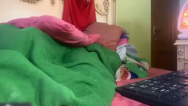 Snapshot of emylolo9 chatting on 9, 1, 2025 emylolo9 online show from 9, 1, 2025