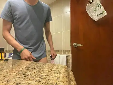 Snapshot of emylolo9 chatting on 27, 1, 2025 emylolo9 online show from 27, 1, 2025