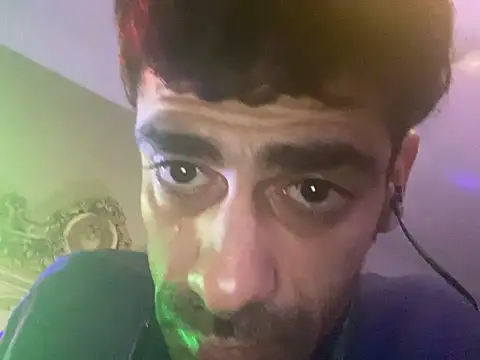 Snapshot of emylolo9 chatting on 8, 2, 2025 emylolo9 online show from 8, 2, 2025