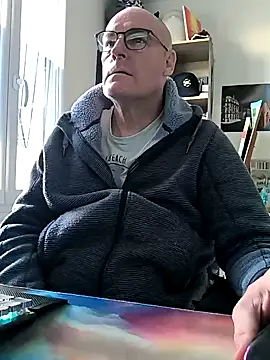 Snapshot of bogland33 chatting on 18, 2, 2025 bogland33 online show from 18, 2, 2025