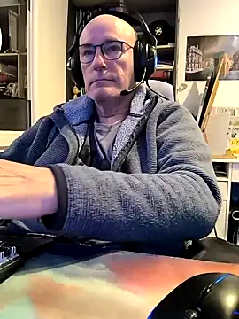 Snapshot of bogland33 chatting on 19, 2, 2025 bogland33 online show from 19, 2, 2025