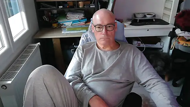 Snapshot of bogland33 chatting on 22, 2, 2025 bogland33 online show from 22, 2, 2025