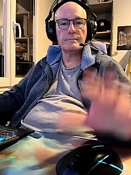 Snapshot of bogland33 chatting on 23, 2, 2025 bogland33 online show from 23, 2, 2025