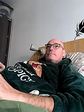 Snapshot of bogland33 chatting on 15, 3, 2025 bogland33 online show from 15, 3, 2025