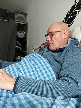 Snapshot of bogland33 chatting on 26, 4, 2026 bogland33 online show from 26, 4, 2026