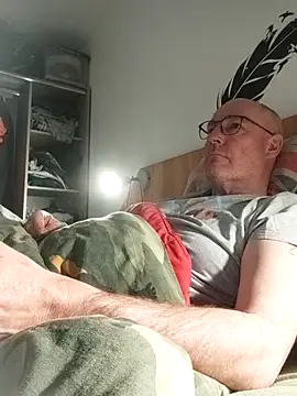 Snapshot of bogland33 chatting on 7, 5, 2026 bogland33 online show from 7, 5, 2026