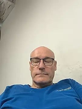 Snapshot of bogland33 chatting on 13, 7, 2026 bogland33 online show from 13, 7, 2026