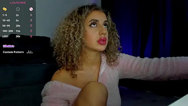 CurlyAnt0 online show from 5, 2, 2025