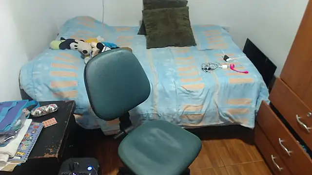 carolina linarez69 online show from 4, 10, 2025