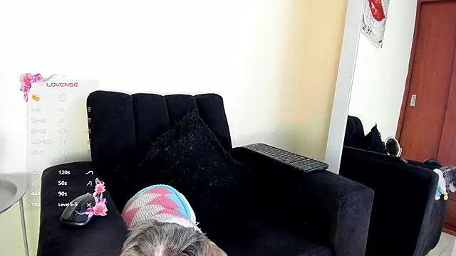 its  angelica  online show from 13, 11, 2025