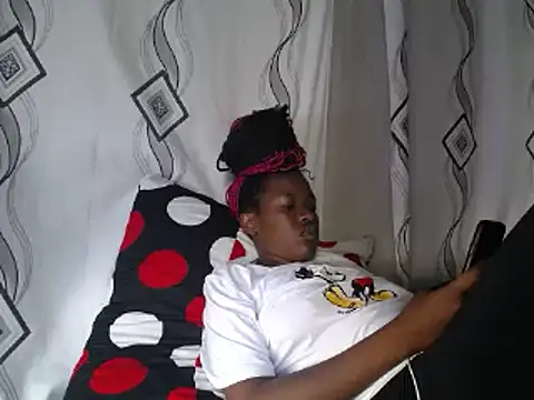 Snapshot of SexyRed18 chatting on 9, 1, 2025 SexyRed18 online show from 9, 1, 2025