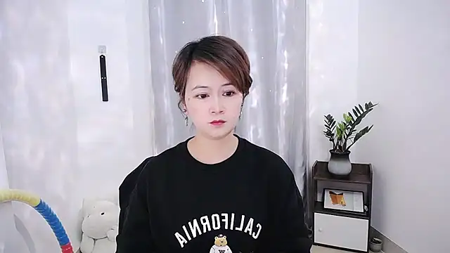 Snapshot of Fan_ting chatting on 22, 2, 2025 Fan ting online show from 22, 2, 2025
