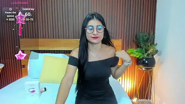 evelin leroy online show from 17, 2, 2025