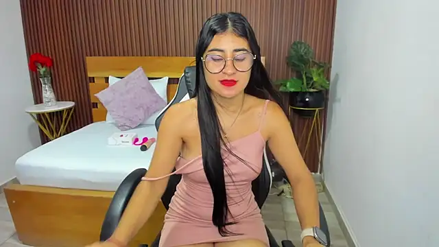 evelin leroy online show from 8, 3, 2025