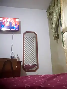 Evabigass online show from 2, 2, 2025